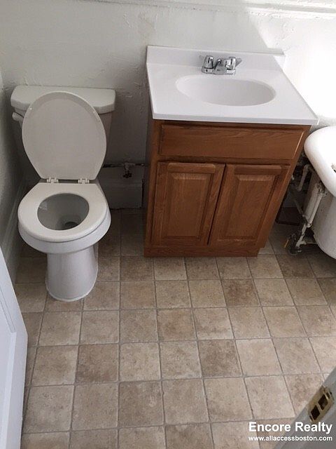 2nd image of 1334 Commonwealth Ave APT 36