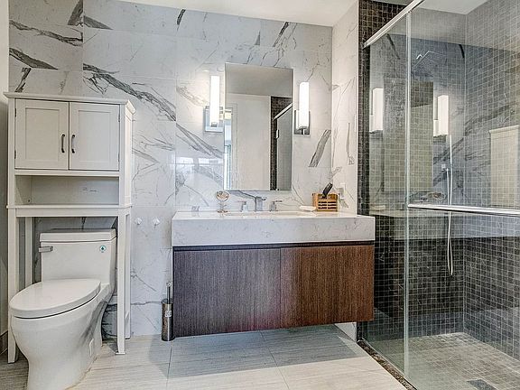 3rd image of 13835 39th Ave APT 4B