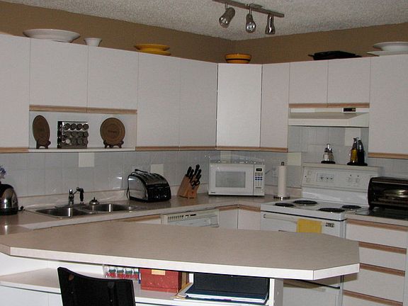 5th image of 11915 106th Ave NW