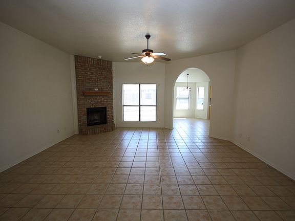 3rd image of 4300 Fremont Dr