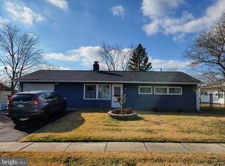 41 Gaping Rock Rd, Levittown, PA 19057