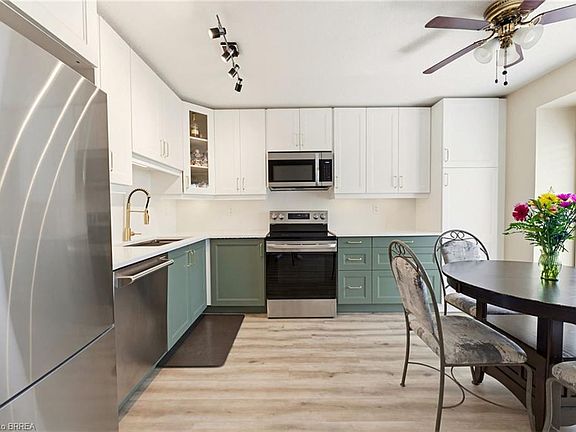 5th image of 26 Coachwood Rd #6