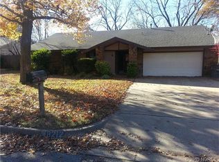 8212 S Florence Pl, Tulsa, OK 74137