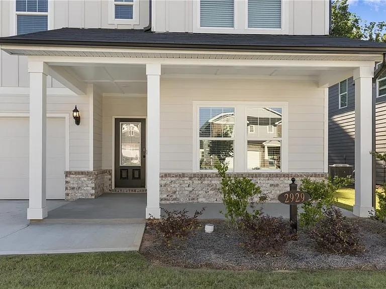 2929 Sweet Red Cir — Photo 4