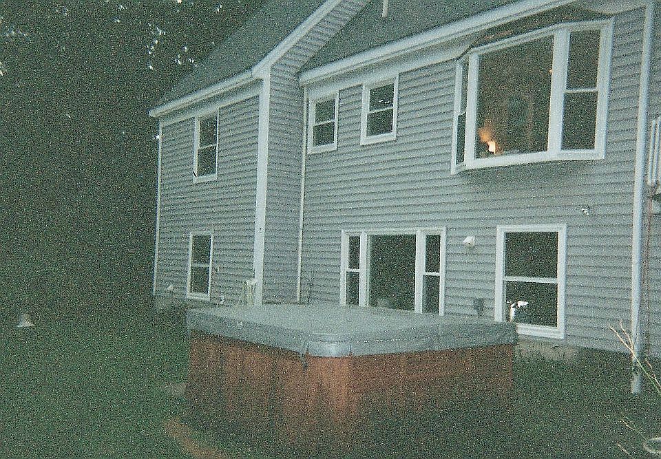 2nd image of 7 Pinecrest Cir