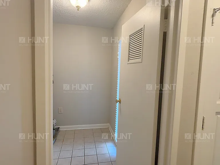6080 Enterprise St — Photo 17