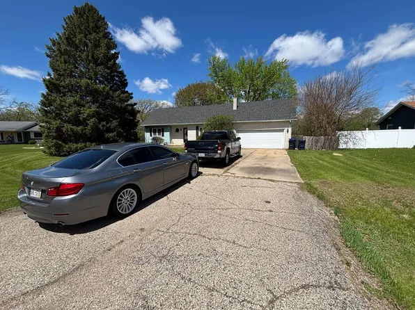 711 E Jonquil COURT, Beloit, WI 53511