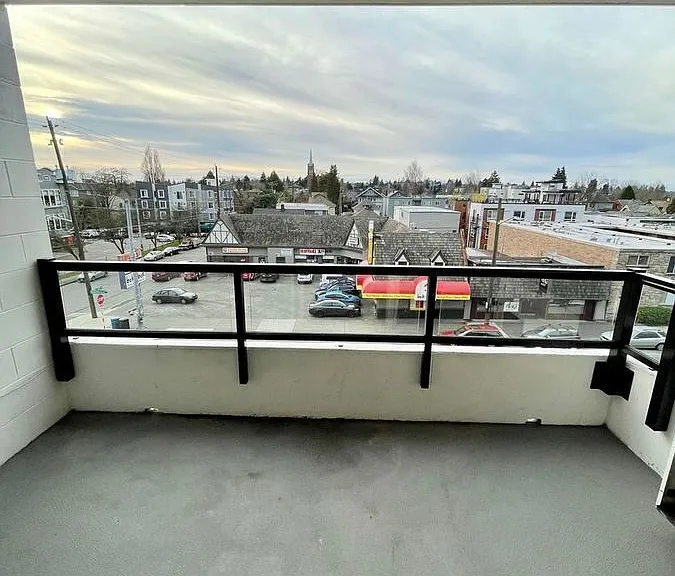 5200 University Way NE #603 — Photo 8