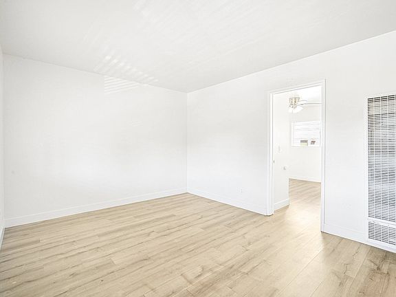 4th image of 916 S Cambridge St APT 7