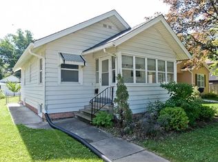 1030 12th St NE, Cedar Rapids, IA 52402