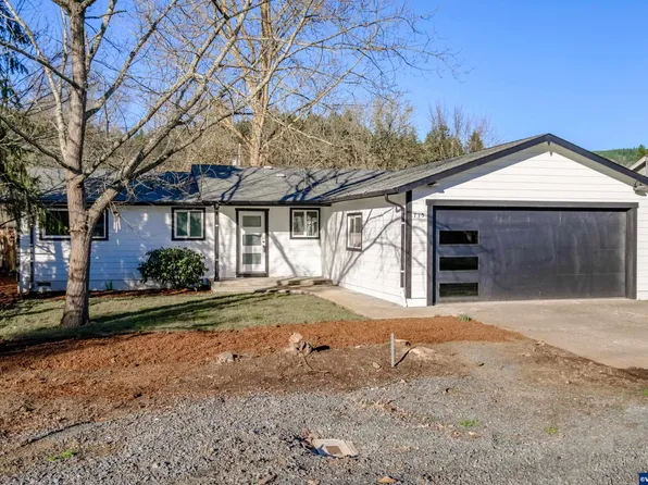 715 Kirk Ave, Brownsville, OR 97327