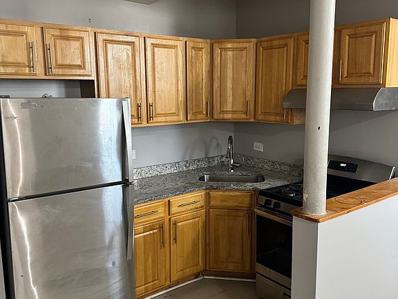 5th image of 7502 S Eggleston Ave #6
