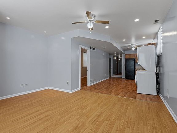 3rd image of 2614 S Sawyer Ave