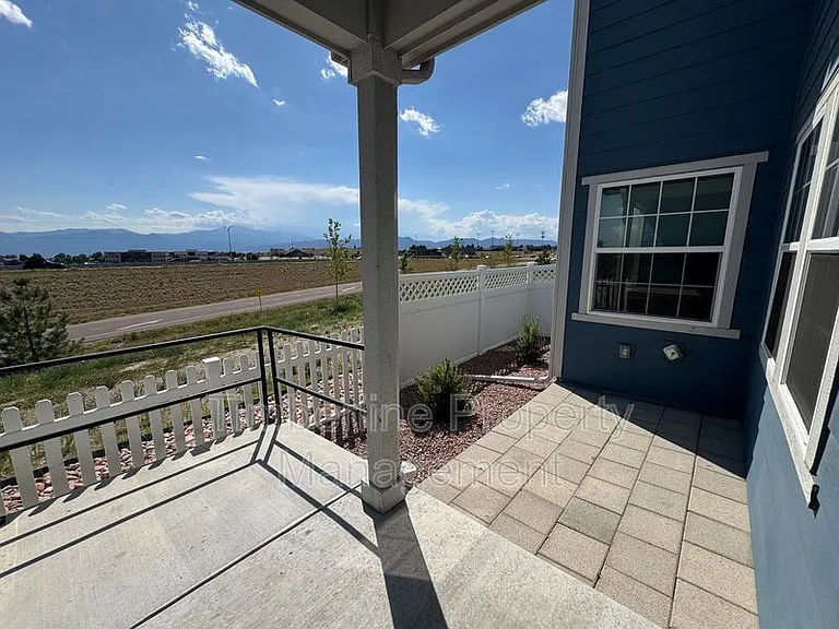 5211 Mountain Vista Hts — Photo 4