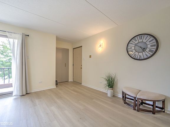 4th image of 16742 Paxton Ave APT 2N