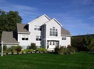40 Burts Path, Hopewell Junction, NY 12533