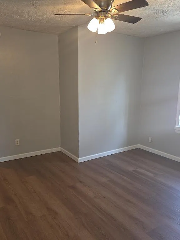 909 N. Brady St., Muncie IN — Photo 2