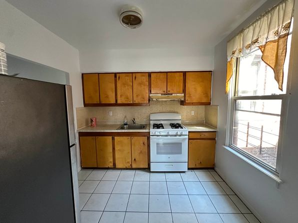 1007 Winthrop St APT 3