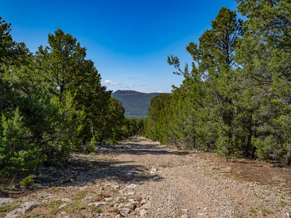 139 Velasquez Rd, Glorieta, NM 87535