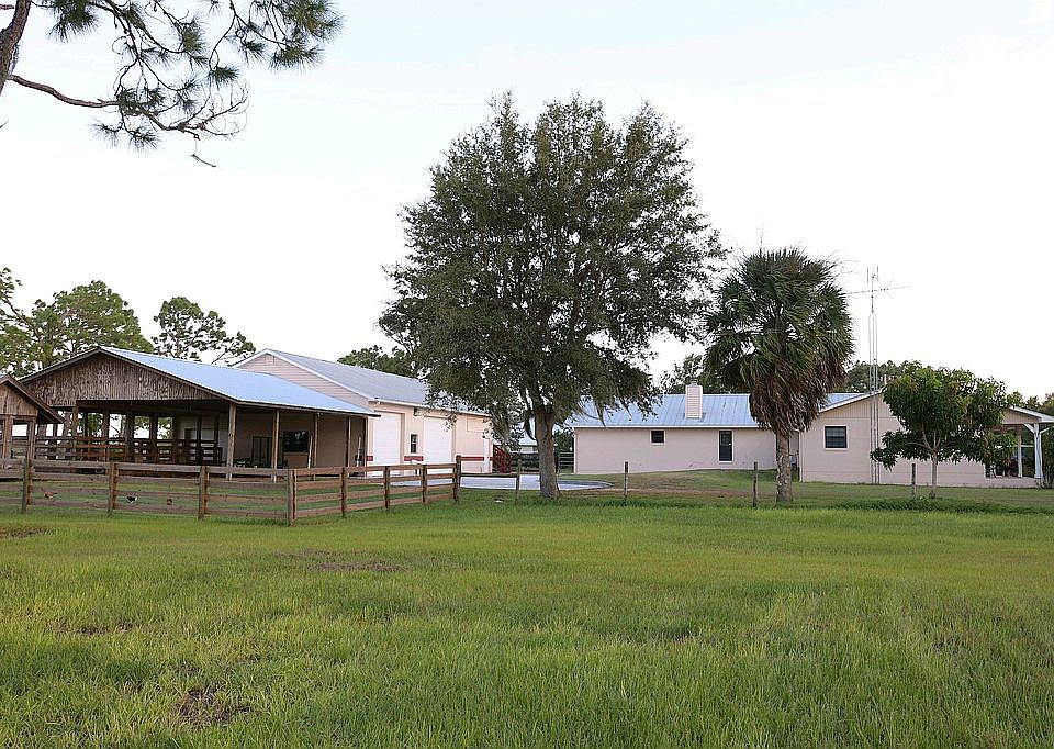 1st image of 128 Park Land Dr