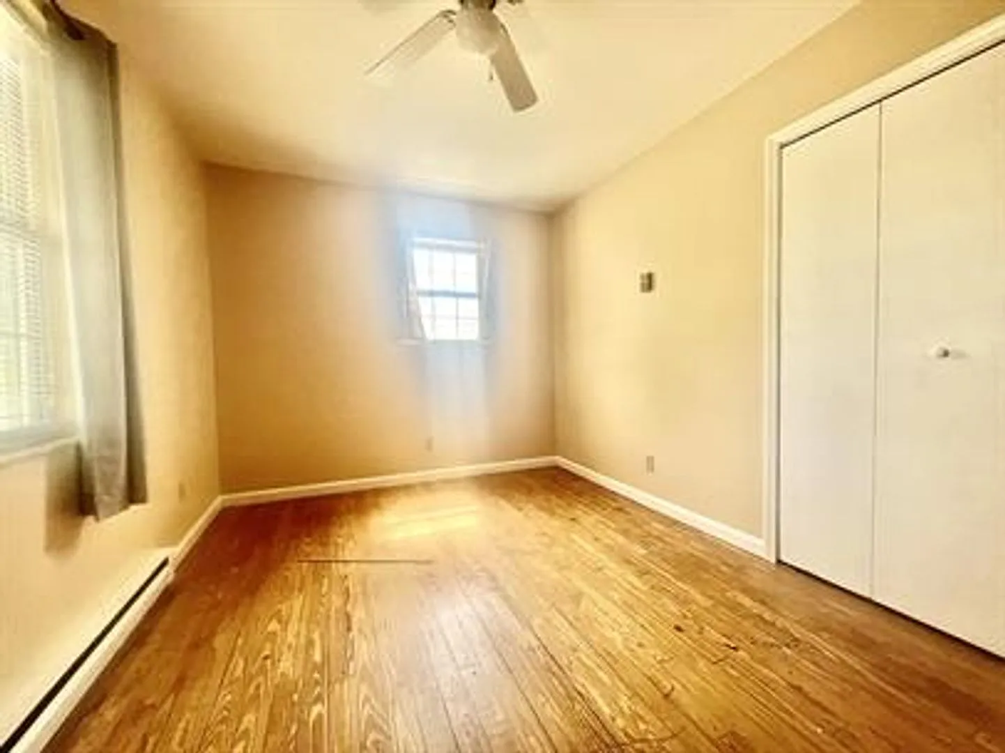 736 Dayton - College Rental Home — Photo 4