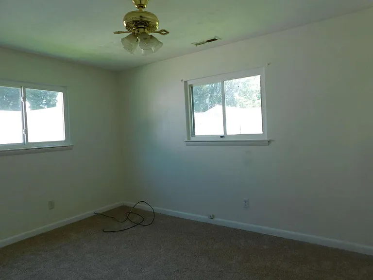 3825 Annie Ln — Photo 12