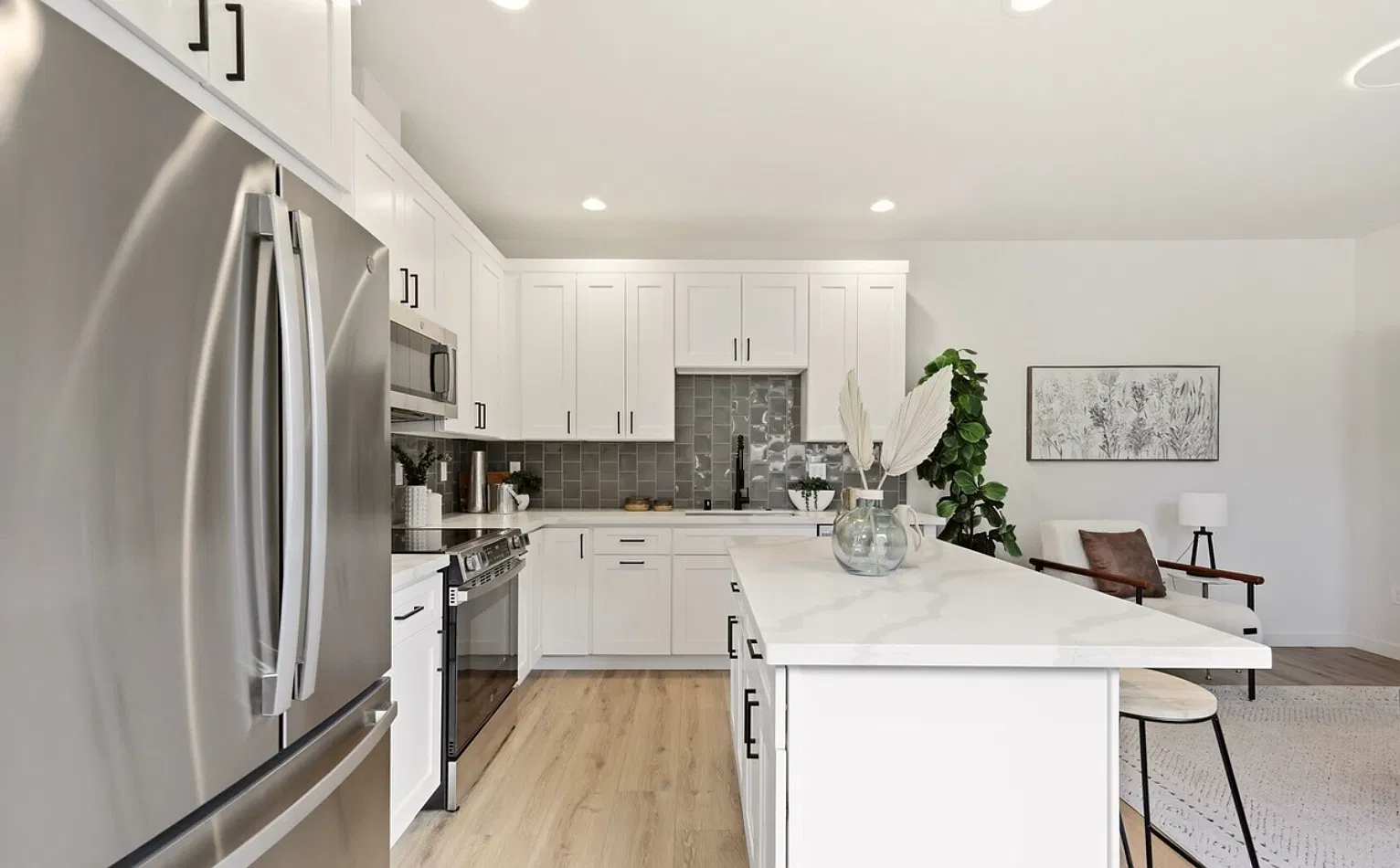 2 bed, 1.5 bath, 940 sqft, $3,295 — Photo 3