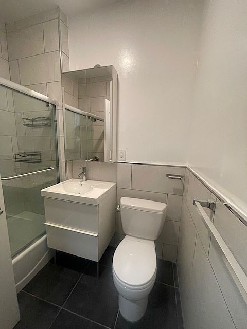 1st image of 1085 Washington St #102