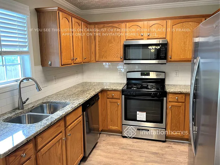 327 Providence Rd — Photo 6