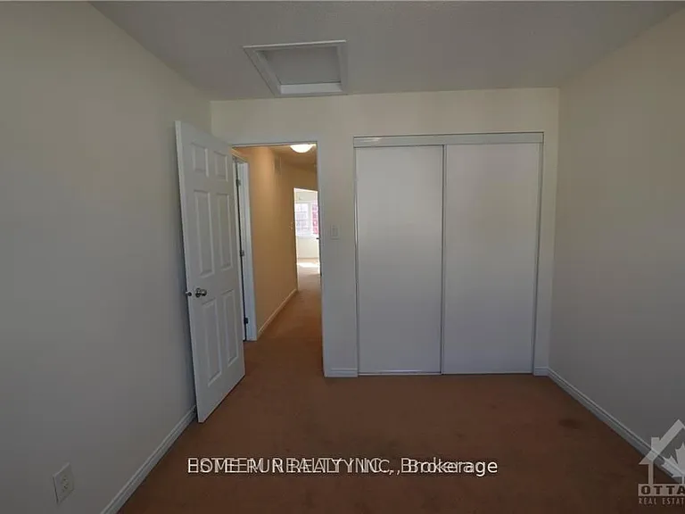 567 Ashbourne Cres — Photo 18
