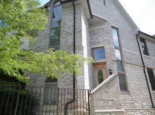 948 Green Bay Rd #1, Glencoe, IL 60022