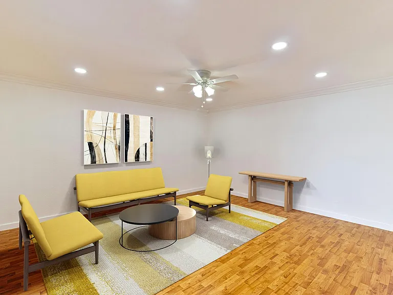 400 N Sunrise Way #264 — Photo 2