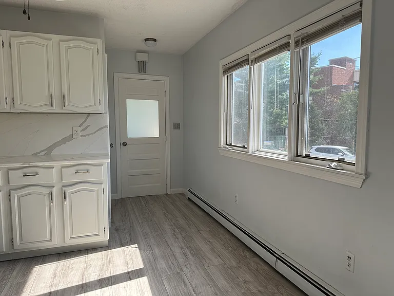 376 Riverside Ave #1 — Photo 6