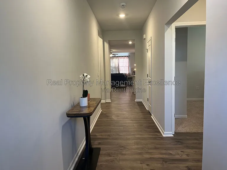 248 Lothian — Photo 2