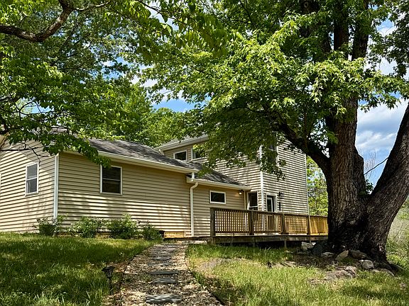 2nd image of 4775 Break Heart Rd