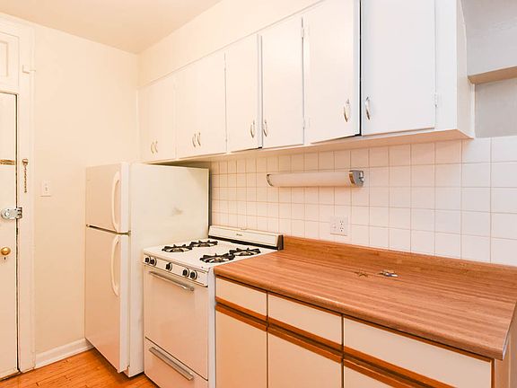 4th image of 1458 W Highland Ave #B3