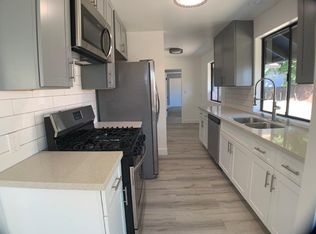 7539 Vanalden Ave, Reseda, CA 91335
