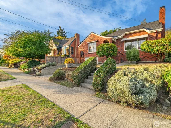 824 NW 57th Street, Seattle, WA 98107