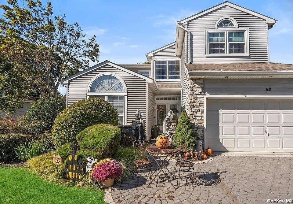 1st image of 52 Hamlet Drive #-
