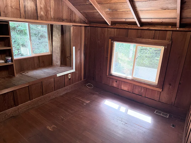 133 Western Ave — Photo 12