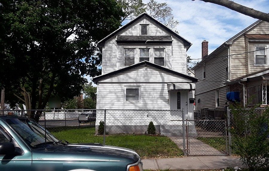 1st image of 9303 214th Pl