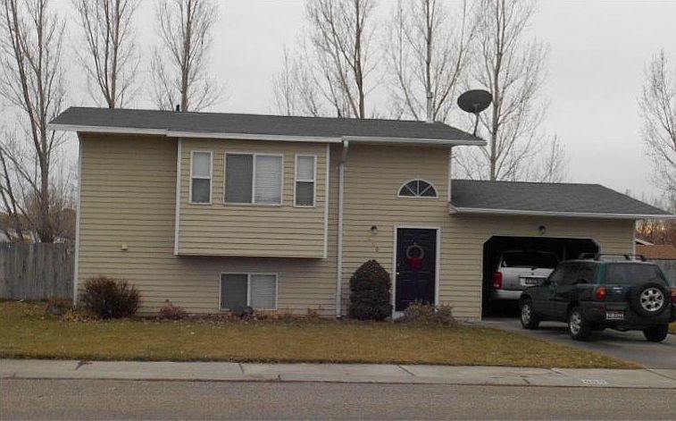 2nd image of 660 Nina Dr