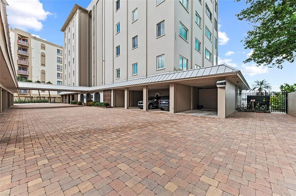 2 bed, 2.0 bath, 1612 sqft, $12,500 — Photo 4