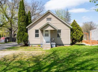 6248 Waldon Rd, Clarkston, MI 48346