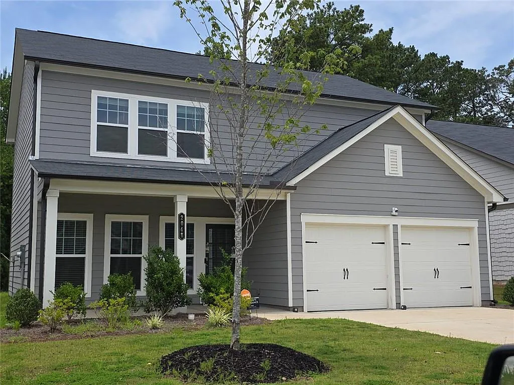 4 bed, 2.5 bath, 2192 sqft, $2,550 — Photo 2