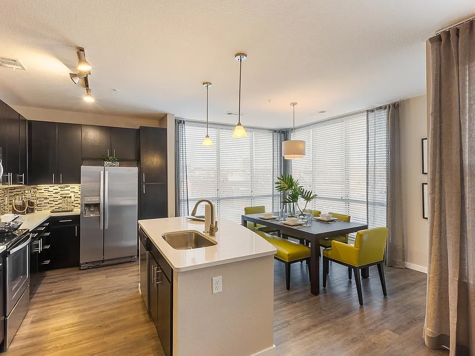 2785 Speer Blvd apartments community photo