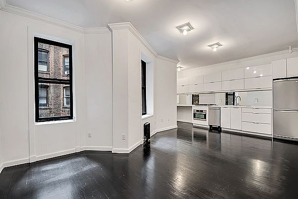 1st image of 65 Bank St APT 1