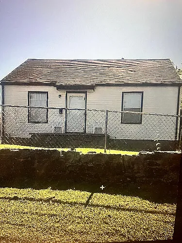 2533 N Garrison Pl Photo 1