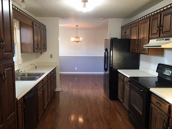 2nd image of 114 Bland Dr