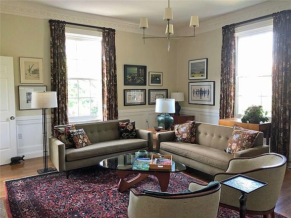 2nd image of 157 Waterman St #24